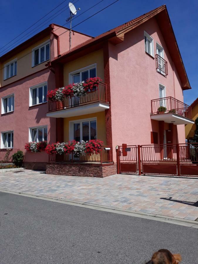 Apartmany Boss Липтовски-Микулаш Экстерьер фото